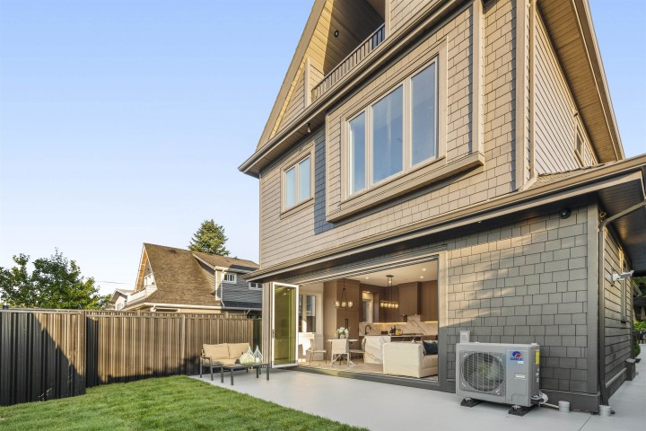 Photo 32 at 2 - 847 E 10th Avenue, Mount Pleasant VE, Vancouver East