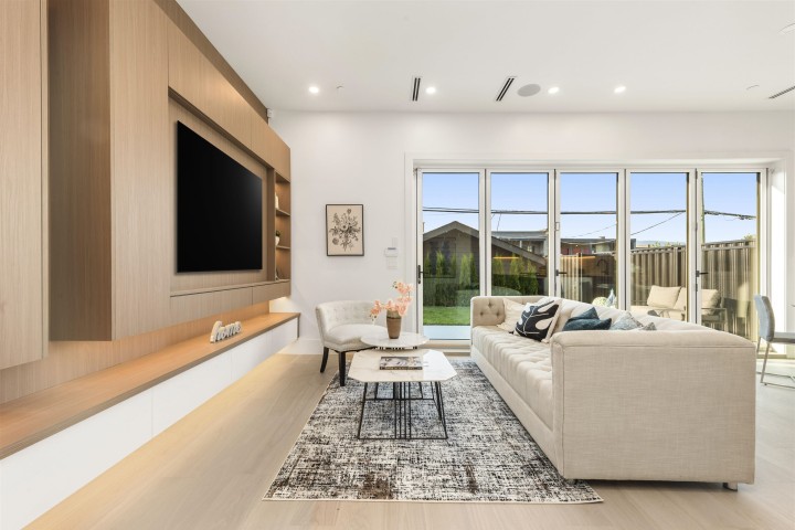 Photo 5 at 2 - 847 E 10th Avenue, Mount Pleasant VE, Vancouver East