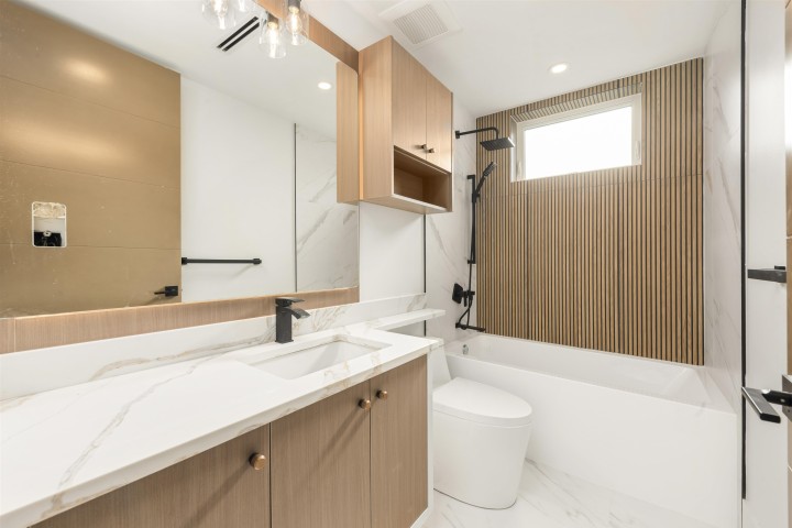 Photo 20 at 2 - 847 E 10th Avenue, Mount Pleasant VE, Vancouver East