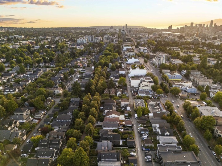 Photo 38 at 2 - 847 E 10th Avenue, Mount Pleasant VE, Vancouver East