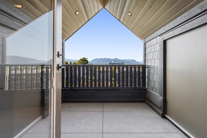 Photo 25 at 2 - 847 E 10th Avenue, Mount Pleasant VE, Vancouver East