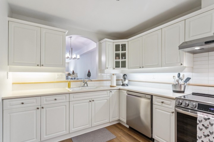 Photo 7 at 130 - 5835 Hampton Place, University VW, Vancouver West