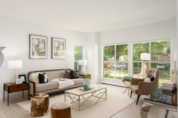 Photo 2 at 3330 W 21st Avenue, Dunbar, Vancouver West