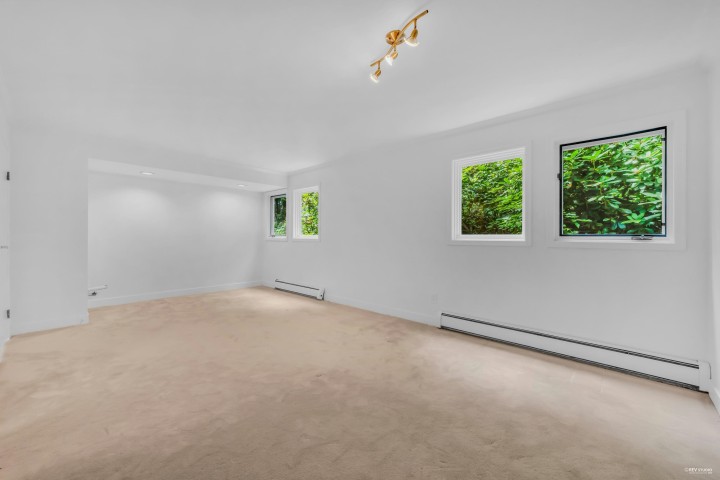 Photo 13 at 2901 Allan Road, Westlynn Terrace, North Vancouver