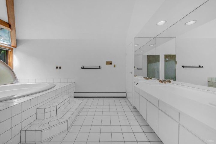 Photo 20 at 2901 Allan Road, Westlynn Terrace, North Vancouver