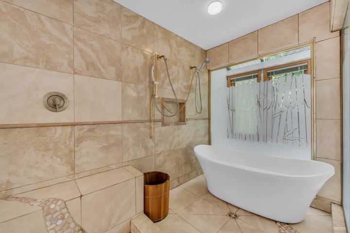 Photo 18 at 2901 Allan Road, Westlynn Terrace, North Vancouver