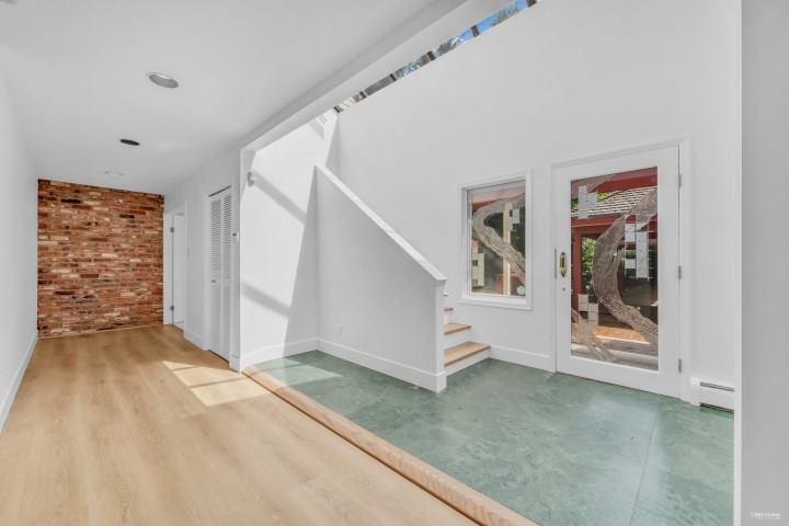 Photo 8 at 2901 Allan Road, Westlynn Terrace, North Vancouver