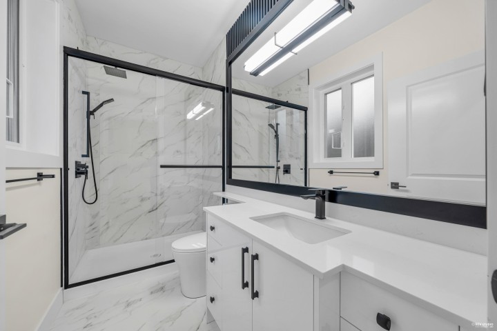 Photo 13 at 1 - 3090 Vanness Avenue, Collingwood VE, Vancouver East