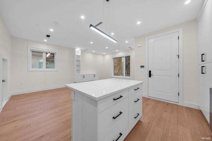 Photo 5 at 1 - 3090 Vanness Avenue, Collingwood VE, Vancouver East