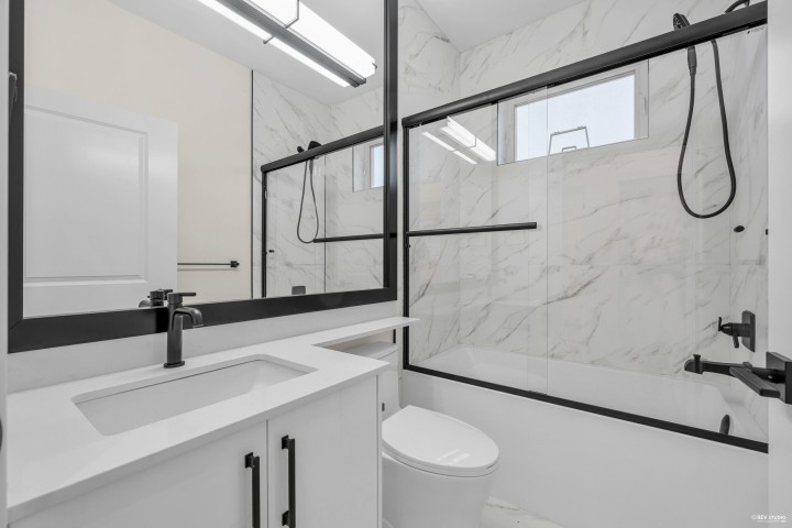 Photo 18 at 1 - 3090 Vanness Avenue, Collingwood VE, Vancouver East