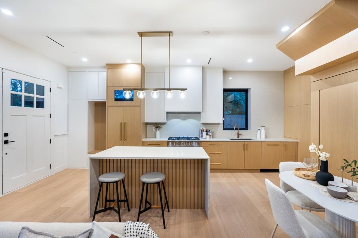 Photo 11 at 487 E 31st Avenue, Fraser VE, Vancouver East