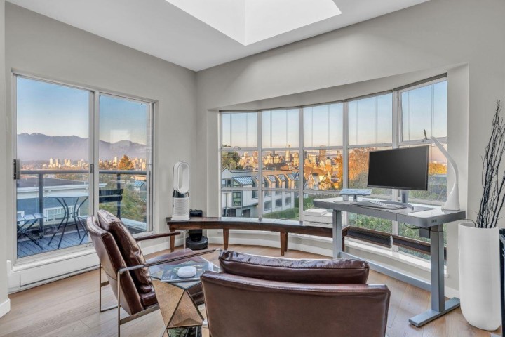 Photo 13 at 402 - 2216 W 3rd Avenue, Kitsilano, Vancouver West