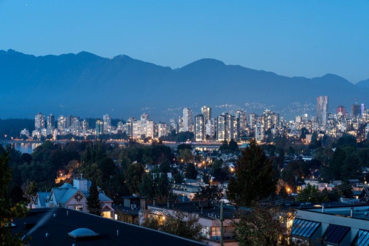 Photo 38 at 402 - 2216 W 3rd Avenue, Kitsilano, Vancouver West