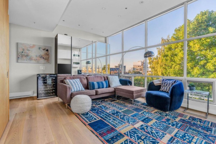 Photo 4 at 402 - 2216 W 3rd Avenue, Kitsilano, Vancouver West