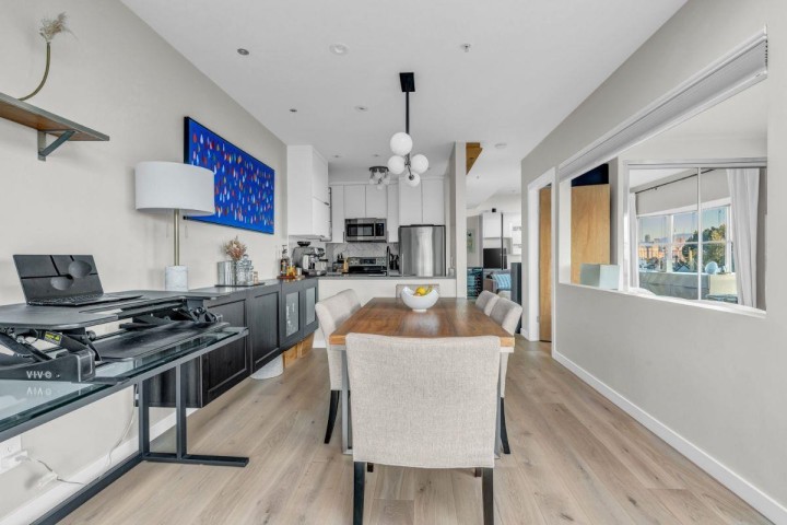 Photo 8 at 402 - 2216 W 3rd Avenue, Kitsilano, Vancouver West