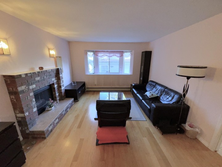 Photo 5 at 963 E 11th Avenue, Mount Pleasant VE, Vancouver East