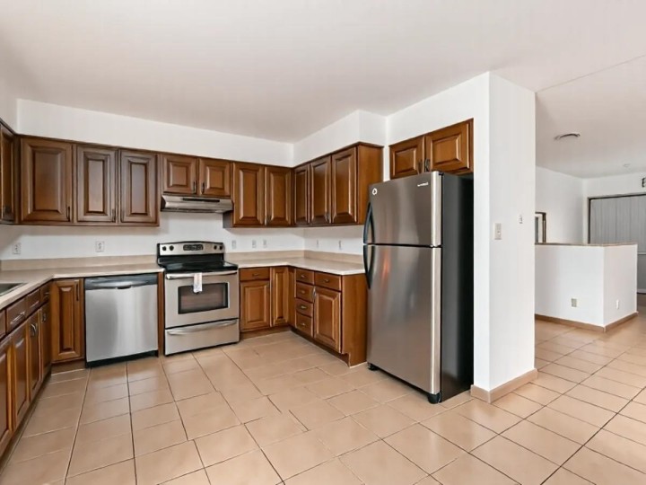 Photo 6 at 1609 Bewicke Avenue, Mosquito Creek, North Vancouver