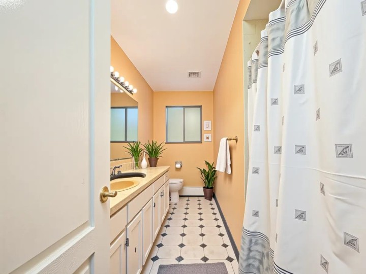 Photo 7 at 1609 Bewicke Avenue, Mosquito Creek, North Vancouver