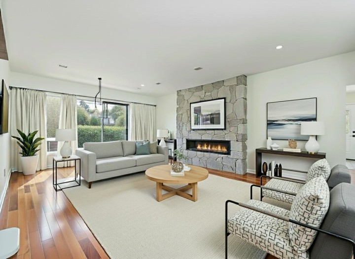 Photo 3 at 1609 Bewicke Avenue, Mosquito Creek, North Vancouver