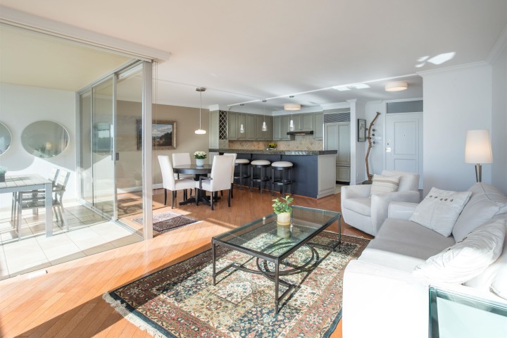 Photo 17 at 902 - 2135 Argyle Avenue, Dundarave, West Vancouver