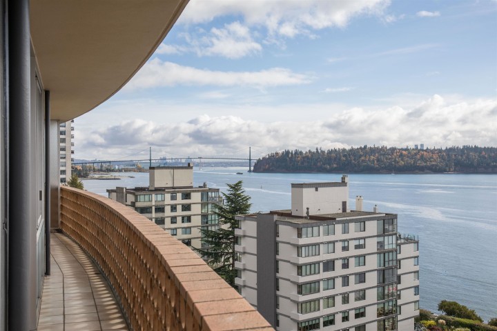 Photo 14 at 902 - 2135 Argyle Avenue, Dundarave, West Vancouver