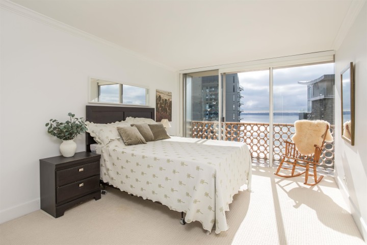 Photo 18 at 902 - 2135 Argyle Avenue, Dundarave, West Vancouver