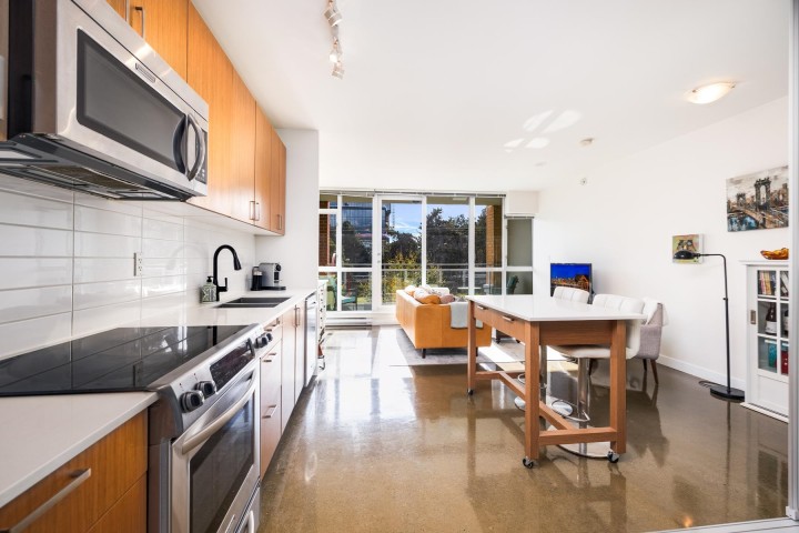 Photo 2 at 318 - 221 Union Street, Strathcona, Vancouver East