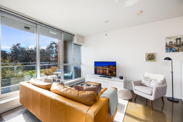 Photo 4 at 318 - 221 Union Street, Strathcona, Vancouver East