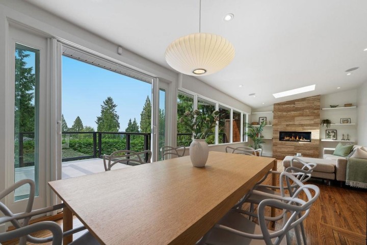 Photo 5 at 727 Crystal Court, Canyon Heights NV, North Vancouver