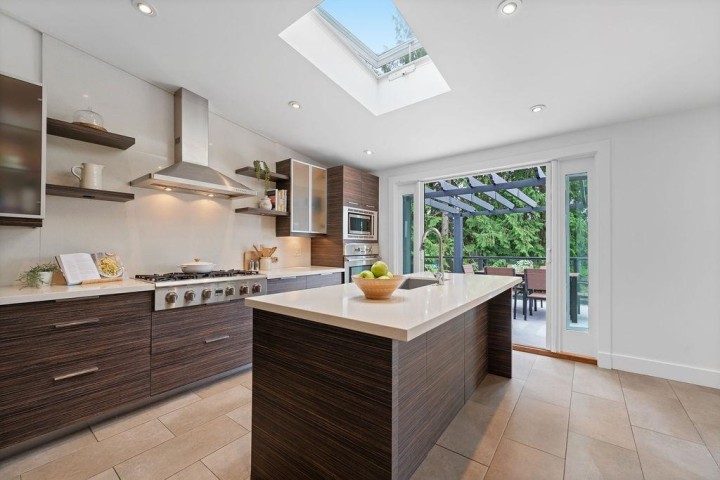 Photo 8 at 727 Crystal Court, Canyon Heights NV, North Vancouver