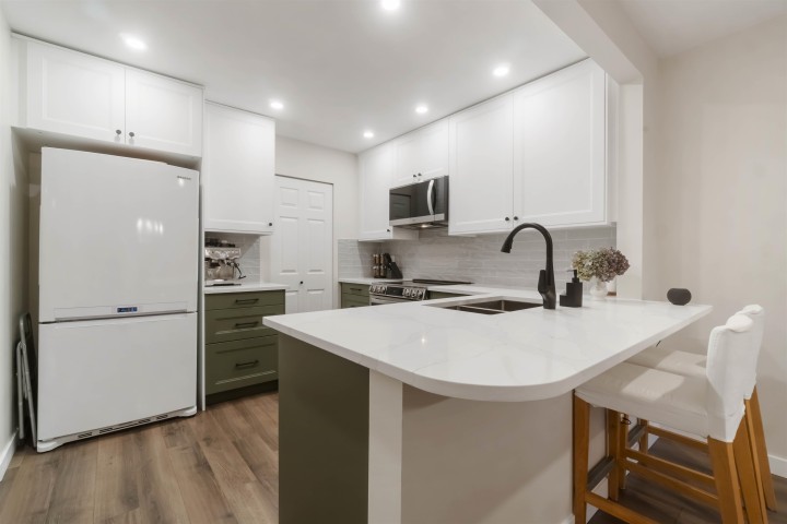 Photo 2 at 310 - 1000 Bowron Court, Roche Point, North Vancouver