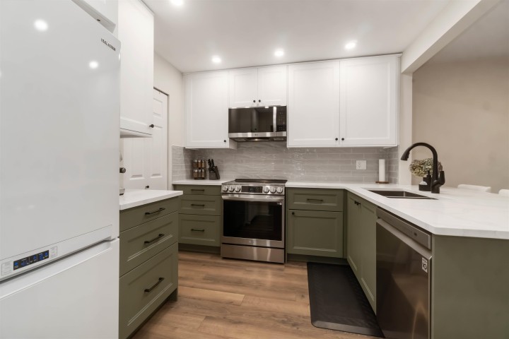 Photo 1 at 310 - 1000 Bowron Court, Roche Point, North Vancouver