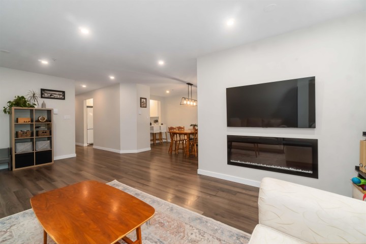 Photo 11 at 310 - 1000 Bowron Court, Roche Point, North Vancouver