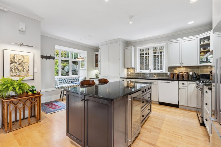 Photo 12 at 458 E 21st Street, Boulevard, North Vancouver