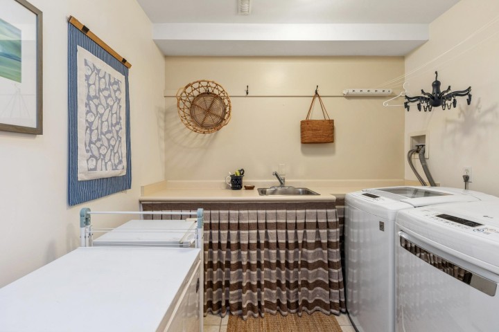 Photo 31 at 458 E 21st Street, Boulevard, North Vancouver