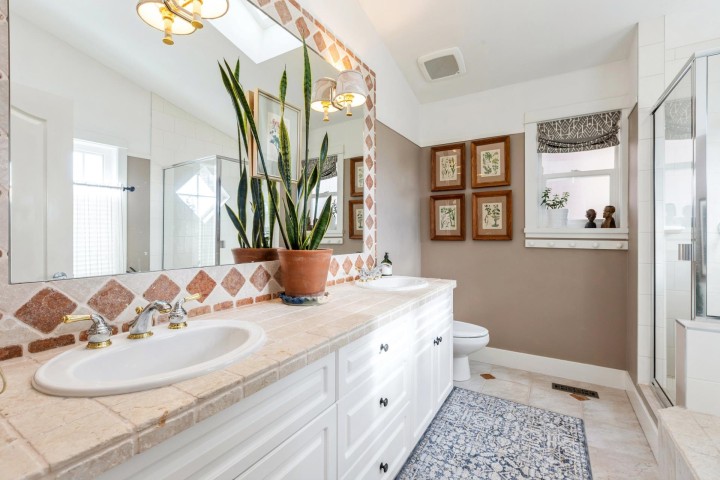 Photo 21 at 458 E 21st Street, Boulevard, North Vancouver