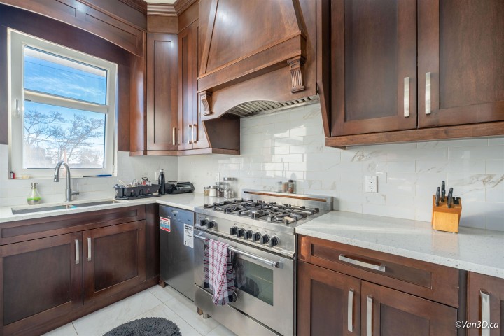 Photo 7 at 146 W 40th Avenue, Cambie, Vancouver West