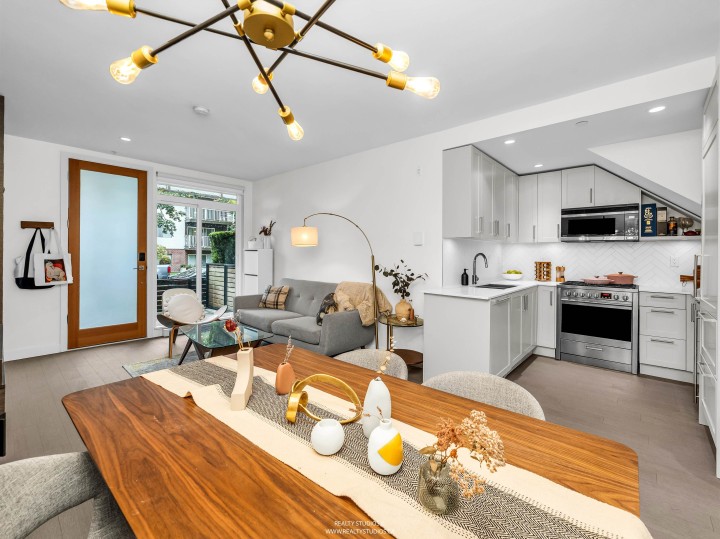 Photo 9 at 3177 Quebec Street, Mount Pleasant VE, Vancouver East