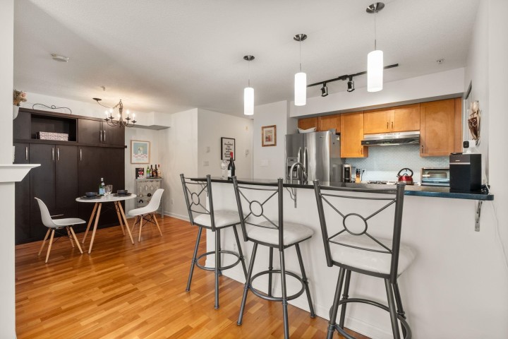 Photo 6 at 308 - 2161 W 12th Avenue, Kitsilano, Vancouver West