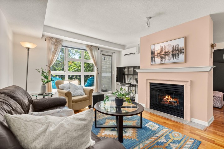 Photo 1 at 308 - 2161 W 12th Avenue, Kitsilano, Vancouver West