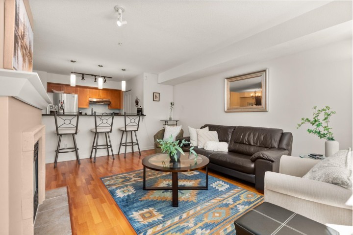 Photo 5 at 308 - 2161 W 12th Avenue, Kitsilano, Vancouver West