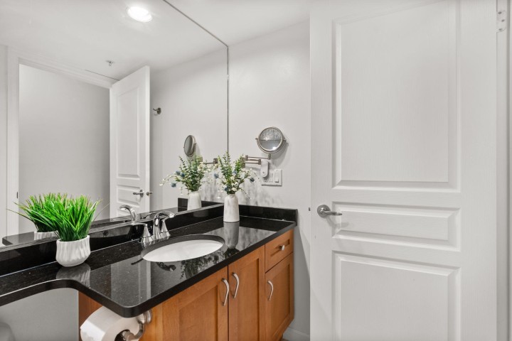 Photo 24 at 308 - 2161 W 12th Avenue, Kitsilano, Vancouver West