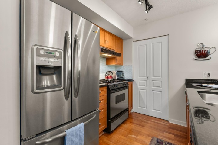 Photo 14 at 308 - 2161 W 12th Avenue, Kitsilano, Vancouver West