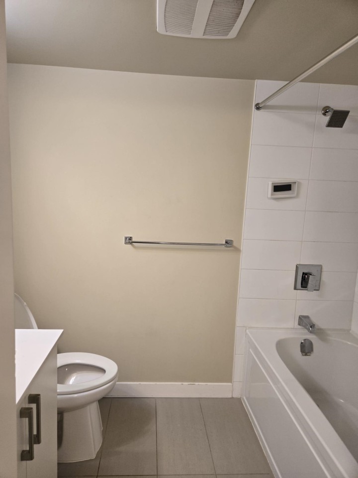 Photo 9 at 512 - 2689 Kingsway, Collingwood VE, Vancouver East