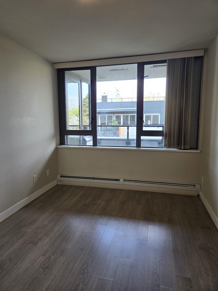 Photo 4 at 512 - 2689 Kingsway, Collingwood VE, Vancouver East