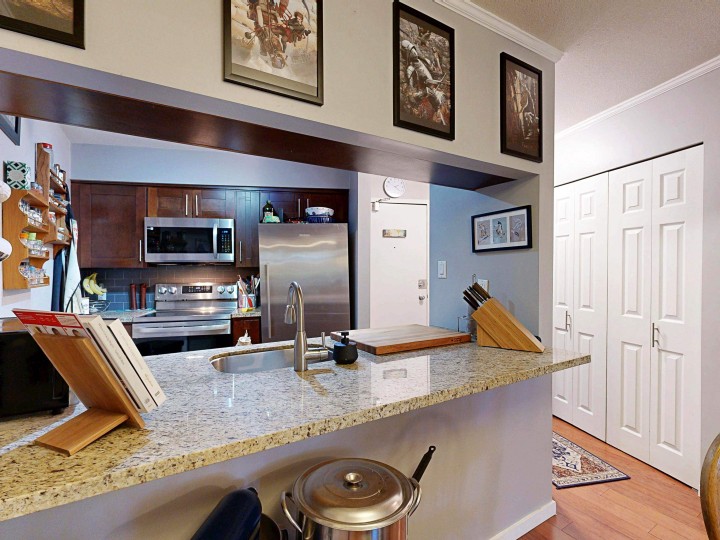 Photo 6 at 201 - 2222 Prince Edward Street, Mount Pleasant VE, Vancouver East