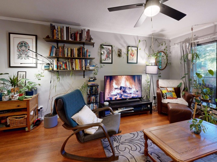 Photo 7 at 201 - 2222 Prince Edward Street, Mount Pleasant VE, Vancouver East