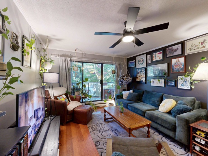 Photo 3 at 201 - 2222 Prince Edward Street, Mount Pleasant VE, Vancouver East