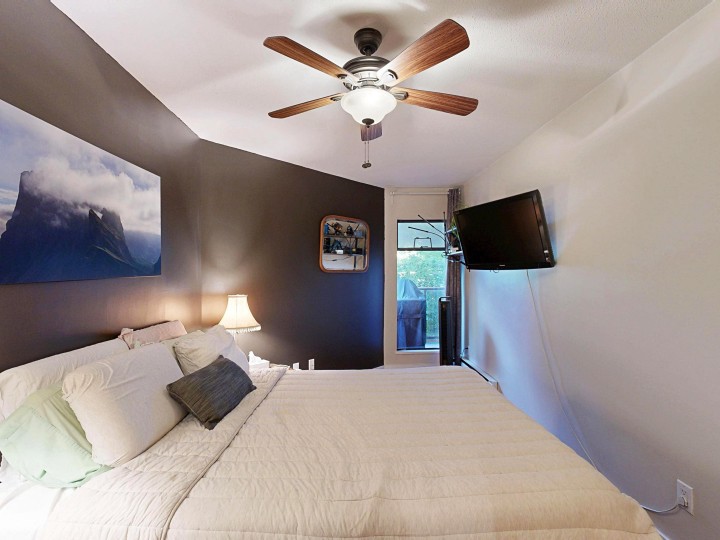 Photo 15 at 201 - 2222 Prince Edward Street, Mount Pleasant VE, Vancouver East