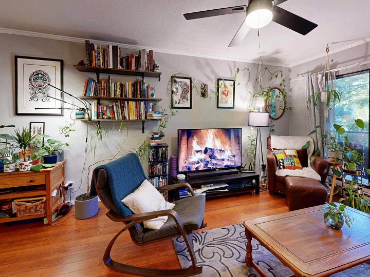 Photo 11 at 201 - 2222 Prince Edward Street, Mount Pleasant VE, Vancouver East